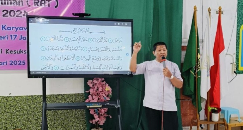 Layar Interaktif Jadi Sahabat Baru Dalam Pembelajaran Tahfidz di MTs Negeri 17 Jakarta